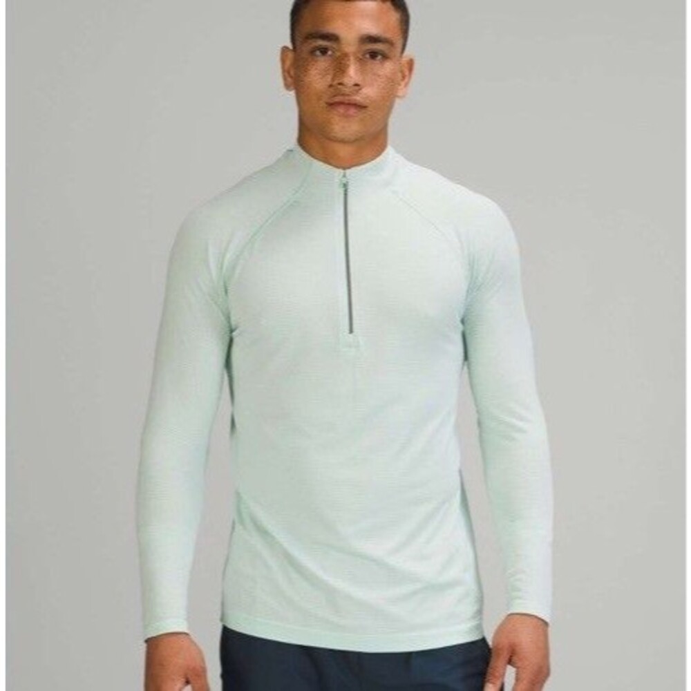 Lululemon Size XL Metal Vent Tech Half Zip Long Sleeve Mint Green